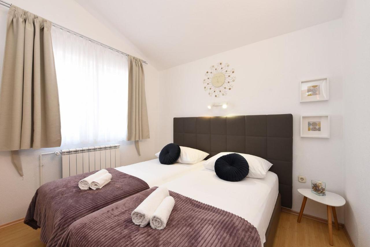 Apartments Amari Starigrad-Paklenica Kültér fotó